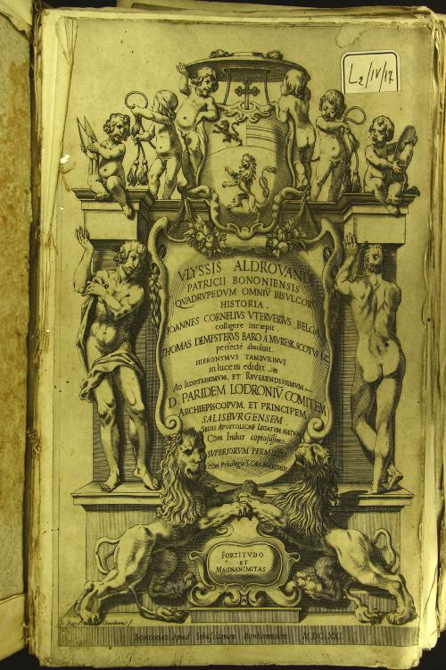 Vlyssis Aldrouandi patricij Bononiensis Quadrupedum omnium bisulcorum historia. Ioannes Cornelius Vteruerius Belga colligere incaepit. Thomas Dempsterus Baro a Muresk Scotus i.c. perfecte absoluit. Hieronymus Tamburinus in lucem edidit 